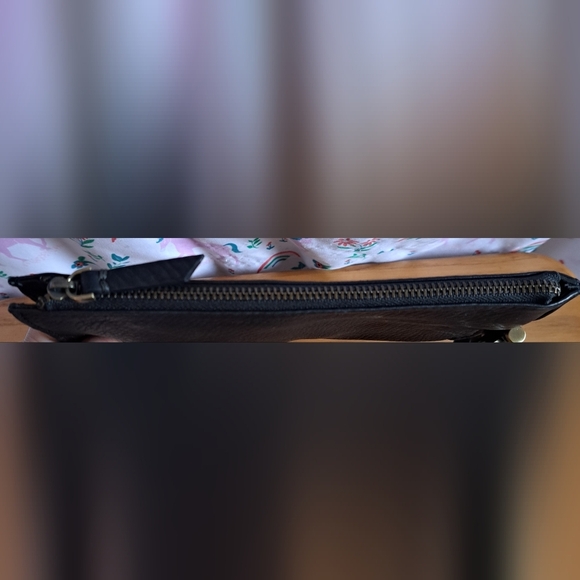 NWOT Sapahn GORGEOUS Black Leather Wristlet Clutch Purse w/ Built-In Wallet - Picture 5 of 10